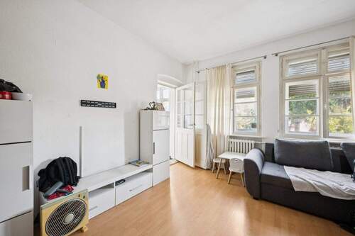 Wohnzimmer - 2 Zimmer Etagenwohnung in Berlin