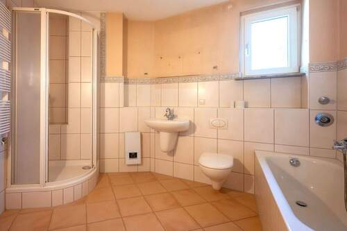 Badezimmer - 3 Zimmer Etagenwohnung in Düsseldorf