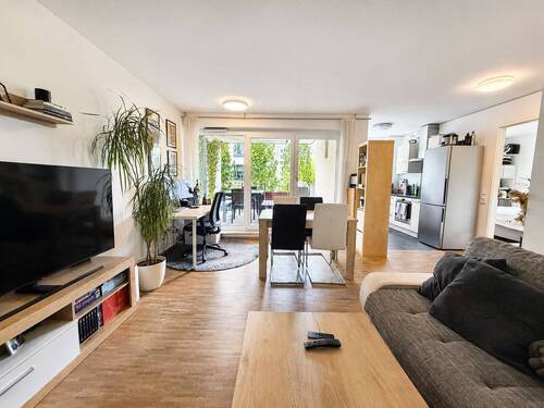 Wohn-/Essbereich - Gemütliche Zwei-Zimmer-Wohnung mit Loggia