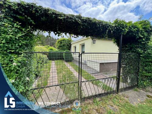 Einfahrt - 2 Zimmer Mehrfamilienhaus, Wohnhaus zum Kaufen in Stechow-Ferchesar