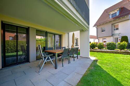 Terrasse mit Gartenanteil - Einziehen und wohlfühlen - 4-Zimmer-Gartenwohnung im Herzen Altdorfs