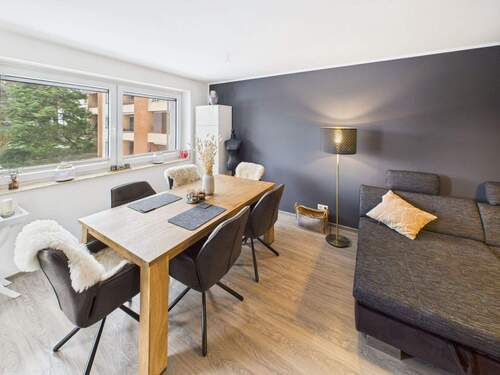 Wohn- & Essbereich - Einziehen & Wohlfühlen: Moderne 3-Zimmer-Wohnung mit Garagen in Burgdorf-Weststadt