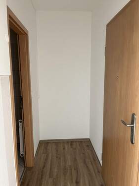 20260217_131721233_iOS - Mehrfamilienhaus, Wohnhaus mit 27,80 m&sup2; in Stralsund zur Miete