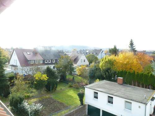 Blick vom Wohnzimmer aus - 3 Zimmer Etagenwohnung zur Miete in Hameln