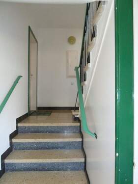 Treppenhaus - 3 Zimmer Etagenwohnung in Hameln