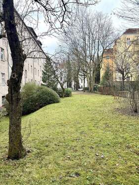 Hof mit Garten - 