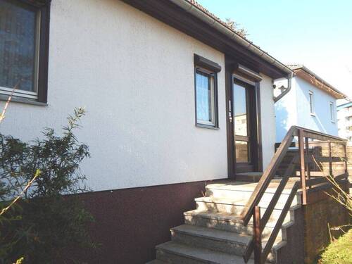 Hauseingang - 4 Zimmer Einfamilienhaus in Strausberg