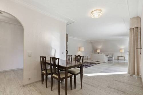 Wohnraum+Essbereich - 3 Zimmer Etagenwohnung zum Kaufen in Köln