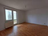 Wohnzimmer - Etagenwohnung mit 57,20 m² in Merseburg zur Miete