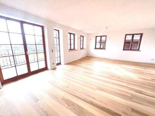 Wohn-Essbereich - Alternative zum Haus - Moderne 4-Zimmer-Erdgeschosswohnung in ruhiger, zentraler Lage