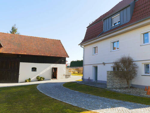 Wohnhaus + Nebengebäude 1 - 4 Zimmer Einfamilienhaus in Vilshofen / Aunkirchen