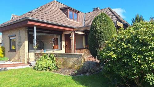 Blick auf das Haus - Einfamilienhaus in Wilhelmshaven zu verkaufen