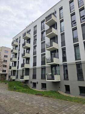 Hausansicht - 2 Zimmer Etagenwohnung zum Kaufen in Berlin / Niederschöneweide