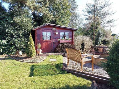 Die Gartenhütte mit zusätzlichem Sitzplatz - 