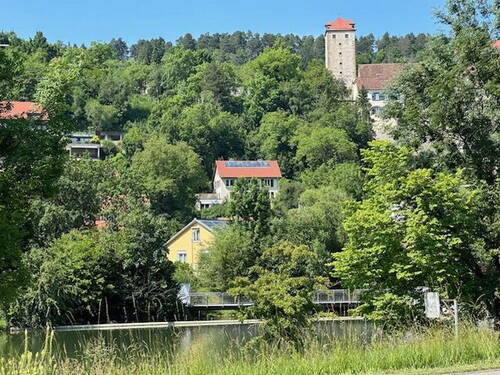 Bild 1 - Traumhaus in Top Lage mit Einliegerwohnung und hohem Ausbaupotential und großem Grundstück