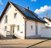 Herzliche Familienoase - 5 Zi. EFH mit Garten, Spa-Bereich und Garage in ruhiger Wohnlage von Burgau