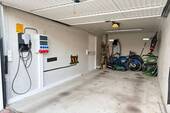Garage mit Wallbox für E Auto - 