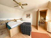 Schlafzimmer Altbau OG - 