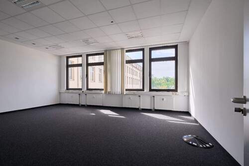 Bürofläche EG - Büroetagen Serviceflächen in Gibitzenhof - All-in-Miete