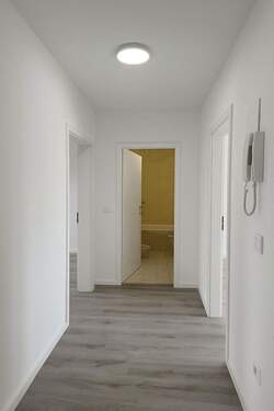 Flur - 3 Zimmer Etagenwohnung zur Miete in Wurzen