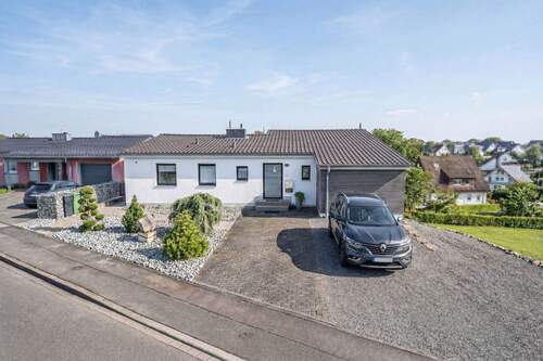 Außenansicht - 7 Zimmer Einfamilienhaus zum Kaufen in Meinerzhagen