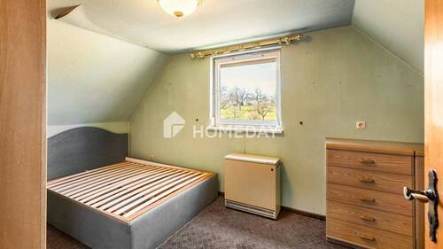 1. OG Schlafzimmer 1 1 - 