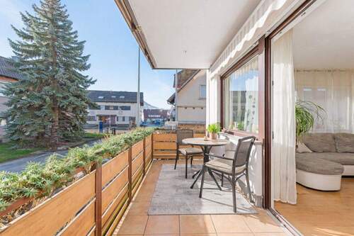 Sonnenbalkon mit Ausblick - 3 Zimmer Etagenwohnung zum Kaufen in Beuren