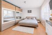 Schlafzimmer: Sehr geräumig - 