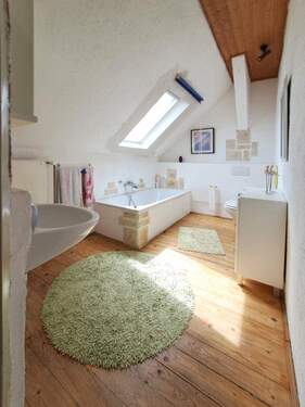 Bad in der ausgebauten Scheune - 