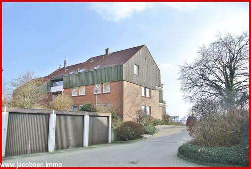 Blick auf das Haus vom Garagenhof - 