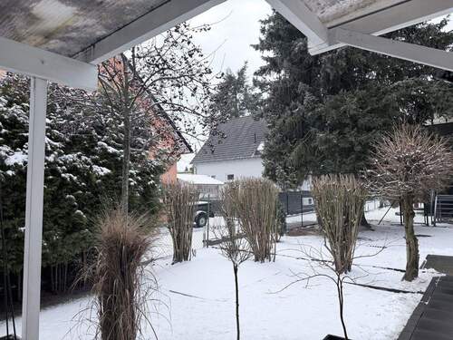 Die Terrasse im Winter - Bungalow mit 113,00 m&sup2; in Berlin-Rudow zur Miete