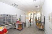 Gewerbe im Erdgeschoss - 