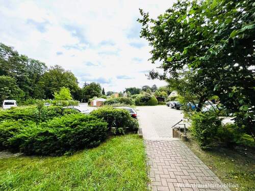 Blick über den Parkplatz - 