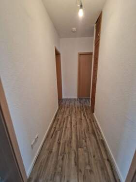 Flur - 3 Zimmer Etagenwohnung zur Miete in Magdeburg