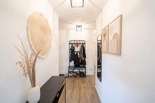 Flur - Etagenwohnung mit 93,00 m² in Burglauer zum Kaufen