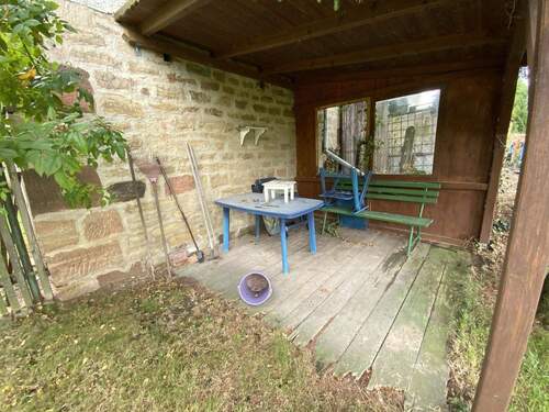 Sitzgelegenheit im Garten - 