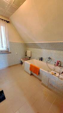 Badewanne im Bad DG - 