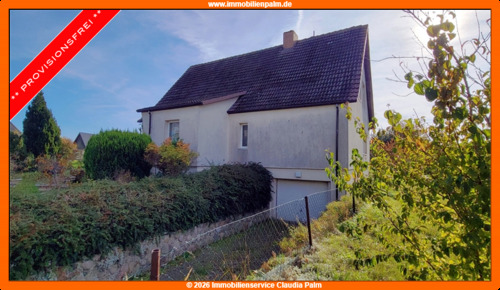 Vorderseite mit Tiefgarage - Großzügiges EFH mit Tiefgarage - Schöner alter Garten in Südrichtung - viel Platz in Haus und Hof P