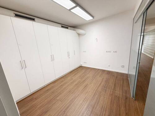 Neuhauser Wartebereich - 