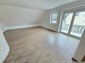 Wohnzimmer Ansicht 2 - 3 Zimmer Etagenwohnung zum Kaufen in Burkhardtsdorf