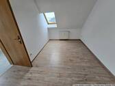Kinderzimmer oder Arbeitszimmer - Etagenwohnung mit 85,00 m&sup2; in Burkhardtsdorf zum Kaufen