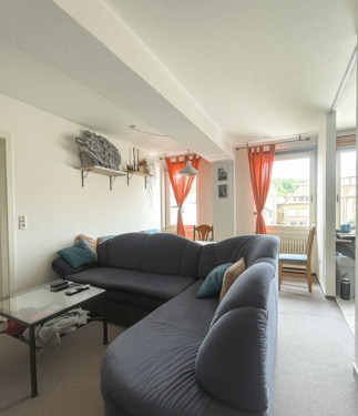 Wohnzimmer - 2 Zimmer Etagenwohnung zum Kaufen in Stuttgart