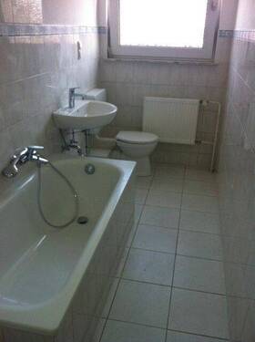 image (3). - 3 Zimmer Etagenwohnung zur Miete in Idstein