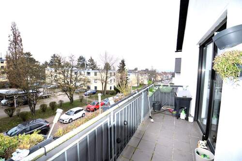 Balkon - Etagenwohnung mit 55,00 m&sup2; in Saarbrücken zur Miete