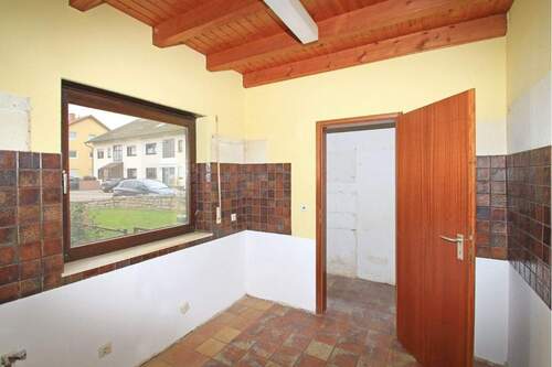 Blick in die Küche im Erdgeschoss - 