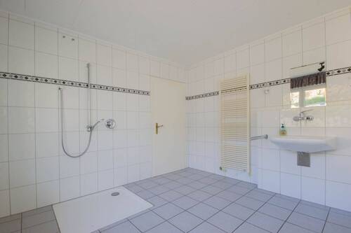Barrierefreies Duschbad - 