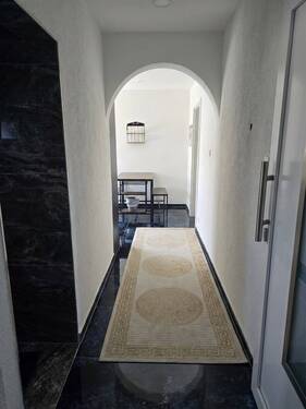 flur - 6 Zimmer Mehrfamilienhaus, Wohnhaus in Schiffweiler