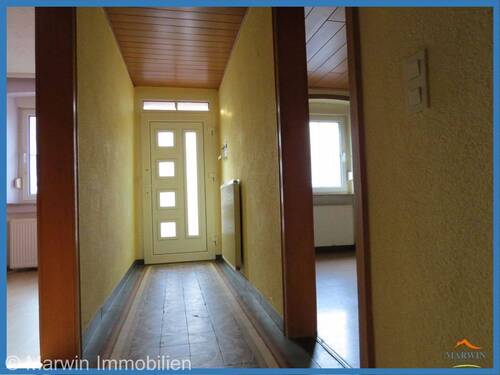 Flur EG - 1 Zimmer Mehrfamilienhaus, Wohnhaus zum Kaufen in Dahlem