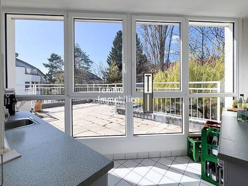 Küche mit Fensterfront - 