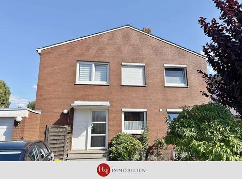 Haus kaufen in Delmenhorst – H & T Immobilien - Ruhige Lage! Gepflegtes Mehrfamilienhaus mit neuwertiger Heizung!